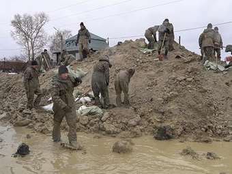 Ρωσία: Πάνω από 6.000 άνθρωποι εγκατέλειψαν τα σπίτια τους λόγω των πλημμυρών