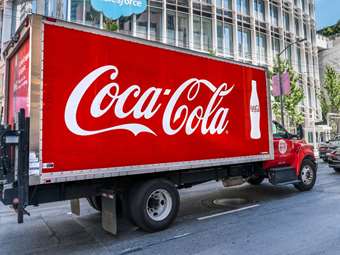 Coca Cola: Κέρδη και τζίρος που ξεπέρασαν τις προβλέψεις αλλά αδύναμη ζήτηση