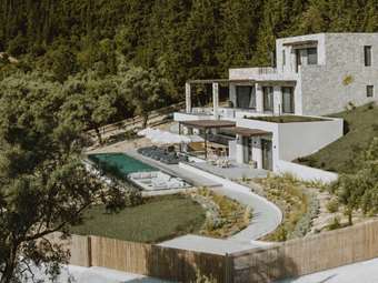 Elxis: Αυξήθηκε ο διαθέσιμος προϋπολογισμός των ξένων αγοραστών εξοχικής κατοικίας το 2025