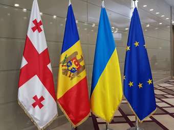 Διεύρυνση ΕΕ: Ο Ζελένσκι μιλά για "σωστή" απόφαση - Η Μολδαβία για "σημαντικό ορόσημο" - Χαρούμενη η πρόεδρος της Γεωργίας