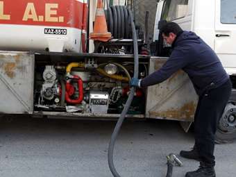 Σημαντική υποχώρηση 7% στην κατανάλωση καυσίμων το 2023