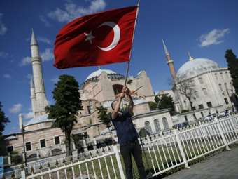 Τουρκία: Επανέρχεται από αύριο το εισιτήριο εισόδου στην Αγία Σοφία για τους αλλοδαπούς τουρίστες