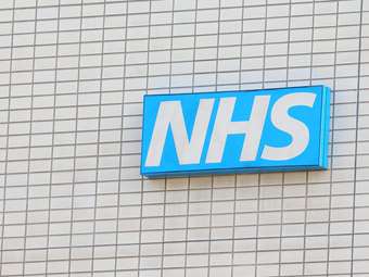 Οι ειδικευόμενοι γιατροί στην Αγγλία ξεκινούν νέα απεργία