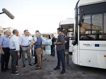 Κ. Μητσοτάκης: Μέχρι το τέλος του 2025 θα κυκλοφορούν συνολικά 900 καινούργια λεωφορεία