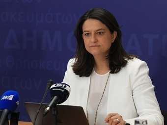 Υπόμνημα με τα αιτήματά τους έδωσαν στην Ν. Κεραμέως οι αγρότες του μπλόκου των Γρεβενών