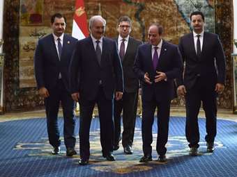 Συνάντηση Σίσι - Χαφτάρ στην Αίγυπτο: Συμφώνησαν να συνεργαστούν για την κοινή οριοθέτηση θαλάσσιων συνόρων