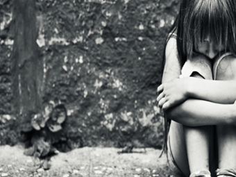 Βέλγιο: Ένα εννιάχρονο παιδί κλειδωμένο σε σκοτεινό χώρο δύο τετραγωνικών μέτρων ανακαλύφθηκε από τις αρχές