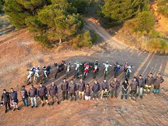 Ομάδα Πυροπροστασίας με enduro μηχανές στον δήμο Πεντέλης