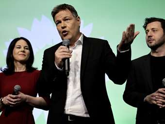 Γερμανικές εκλογές: Ο Χάμπεκ εγκαταλείπει την ηγεσία των Πρασίνων μετά το "απογοητευτικό" αποτέλεσμα