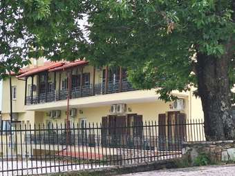 Πλειστηριασμοί: Ποια "επώνυμα" ακίνητα και ξενοδοχεία βγαίνουν στο σφυρί αυτή την εβδομάδα