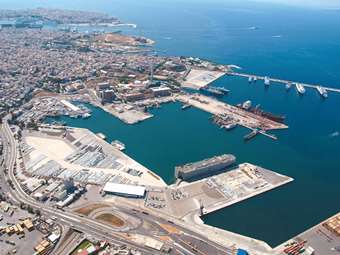 Το λιμάνι του Πειραιά μοχλός για την ανάπτυξη της οικονομίας