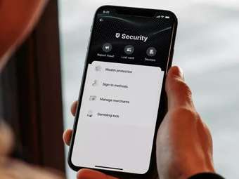 Revolut: Τι φοβούνται οι Έλληνες στις διακοπές τους