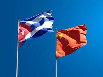 Κίνα: Δεσμεύεται να παρέχει "υποστήριξη και βοήθεια" στην Κούβα απέναντι στις απειλές των ΗΠΑ