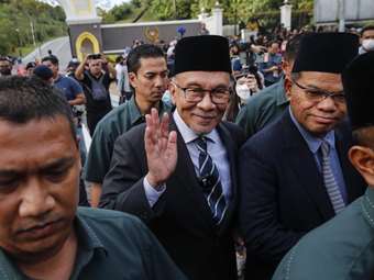 Μαλαισία: Δεκάδες χιλιάδες πολίτες στους δρόμους ζήτησαν την παραίτηση του πρωθυπουργού