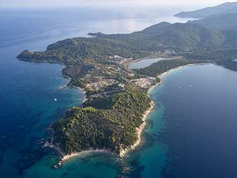 Σκιάθος: Με την αναχώρηση της τελευταίας πτήσης για Λονδίνο, ολοκληρώθηκε η τουριστική χρονιά