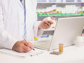 Διαμαρτυρία ΠΦΣ για τη μη ένταξη των φαρμακείων στη λίστα των επαγγελμάτων με μειωμένη προμήθεια στις συναλλαγές με κάρτα