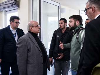 Αποκλεισμένος στο γραφείο του από φοιτητές για τέσσερις ώρες ο πρύτανης του Πανεπιστημίου Πατρών