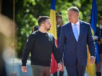 Συνάντηση Ζελένσκι με τον Ρουμάνο πρόεδρο Κλάους Γιοχάνις