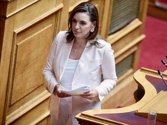 Ό. Κεφαλογιάννη στη WELT: Η Ελλάδα παίρνει μέτρα για τον υπερτουρισμό