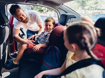 Ταξίδι με παιδιά: 5 πράγματα που πρέπει να ξέρεις