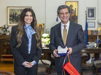 Θεσσαλονίκη: Επίσκεψη της Κ. Γκίλφόιλ στο Διοικητήριο και συνάντηση με τον Κ. Γκιουλέκα