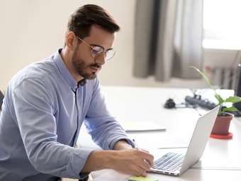 Γιατί αυξήθηκαν τα έσοδα εισφορών από υπερωρίες – Οι κρίσιμες αλλαγές