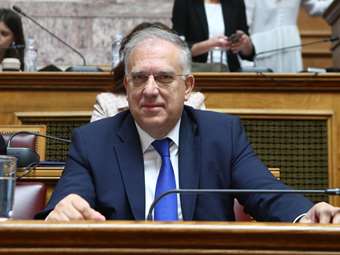 Βουλή: Ψηφίστηκε το ν/σ του ΥΠΑΝ για τις δημόσιες συμβάσεις - Τ. Θεοδωρικάκος: Στρατηγική μας η παραγωγική ανάπτυξη και η ασφάλεια για όλους