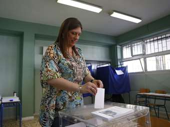 Ευρωεκλογές 2024 - Ψήφισε η Ζωή Κωνσταντοπούλου: "Πάμε να κάνουμε την αγάπη δύναμη"