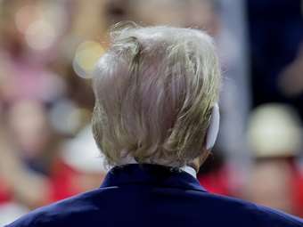 Ο πόλεμος για το μυαλό του Τραμπ