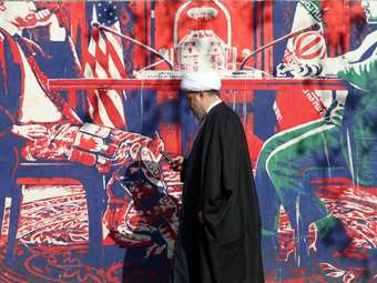 NYT: Γιατί ο Χαμενεΐ είπε το "ναι" στον Τραμπ - "Αν αρνηθείτε, οι ΗΠΑ θα χτυπήσουν πυρηνικές εγκαταστάσεις"