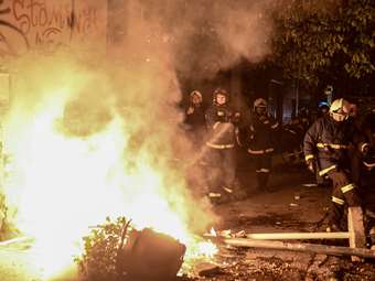 Επεισόδια τα ξημερώματα στα Εξάρχεια με 11 συλλήψεις