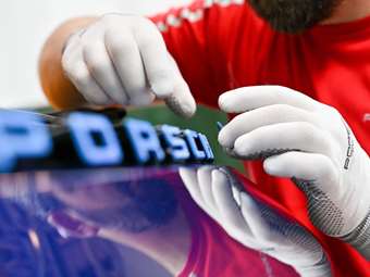 Πτώση 8% στις πωλήσεις της Porsche: Η Κίνα και η Ευρώπη επιβαρύνουν τα αποτελέσματα