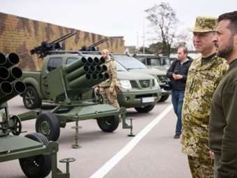 Ουκρανία: Ο Ζελένσκι υπέγραψε νόμο που επιτρέπει σε καταδίκους να ενταχθούν στον στρατό