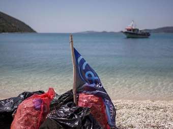 COSMOTE BLUE: Απομάκρυνση 34 τόνων πλαστικού από τις ελληνικές θάλασσες και εκπαίδευση 190 ψαράδων το 2023