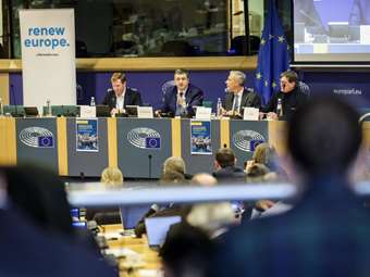 Πώς ένας Έλληνας μπορεί να σώσει την ευρωπαϊκή αυτοκινητοβιομηχανία