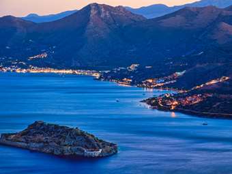 Όμιλος Μαντωνανάκη: Στα 300 εκατ. αυξήθηκε η τιμή εκκίνησης για τα "Elounda Beach Hotel &amp; Villas" και "Elounda Bay Palace"