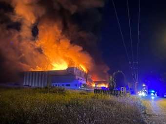 Λαμία: Από πρόθεση η φωτιά στο εργοστάσιο των σχολικών γευμάτων