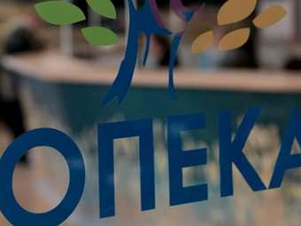 ΟΠΕΚΑ: Πότε καταβάλλονται τα επιδόματα για τον μήνα Ιούλιο - Ξεπερνούν τα 281 εκατ. ευρώ