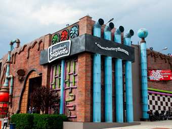 Dream Workers: Τα επόμενα βήματα και τα νέα θεματικά πάρκα μετά το deal με Αγγελόπουλο και Ντράγκο