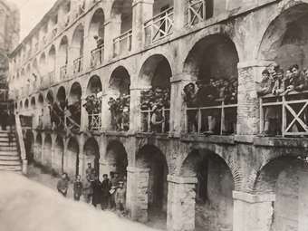 "Από την Ιωνία στο Ιόνιο: Πρόσφυγες στην Κέρκυρα μετά τη Μικρασιατική Καταστροφή"