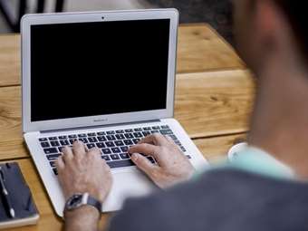 Manpower: 1 στις 2 ελληνικές επιχειρήσεις σχεδιάζει να αυξήσει τις επενδύσεις στην αυτοματοποίηση της εργασίας