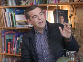 Αλ.Τσίπρας: Η κρίση εμπιστοσύνης στους θεσμούς απειλεί τη Δημοκρατία - Σοκ συμμετοχής η απάντηση στην ολιγαρχία και την ακροδεξιά