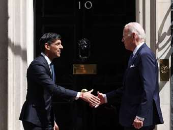 Επίσκεψη Μπάιντεν στη Βρετανία