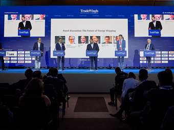 Ποσειδώνια 2024: Οι ηγέτες του κλάδου συζητούν για τον σκοτεινό στόλο, την απανθρακοποίηση και τη μεταφορά ενέργειας