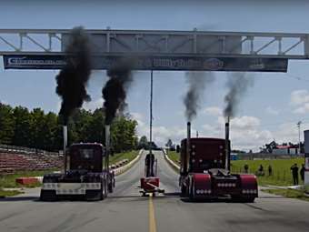 Δείτε ένα εντυπωσιακό drag race με φορτηγά (video)