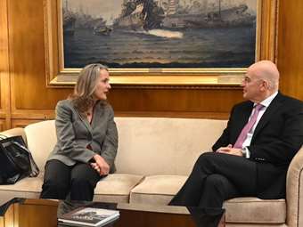 Συνάντηση Ν. Δένδια με την επιτετραμμένη της πρεσβείας των ΗΠΑ