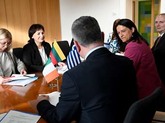 Κομισιόν προς Ν. Κεραμέως: Η Ελλάδα έμπνευση για την υπόλοιπη Ευρώπη