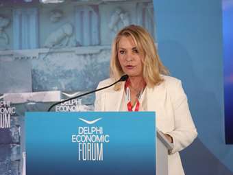 Άννα Μάνη: Απλοποιούμε τις διαδικασίες αδειοδότησης και λειτουργίας των επιχειρήσεων