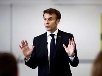 Ο Εμ. Μακρόν απηύθυνε συλλυπητήρια στον Μαχμούτ Αμπάς για τον τελευταίο βομβαρδισμό στη Ράφα