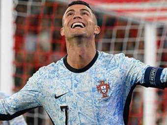 Bloomberg Billionaire: Ο Ρονάλντο έγινε ο πρώτος δισεκατομμυριούχος ποδοσφαιριστής